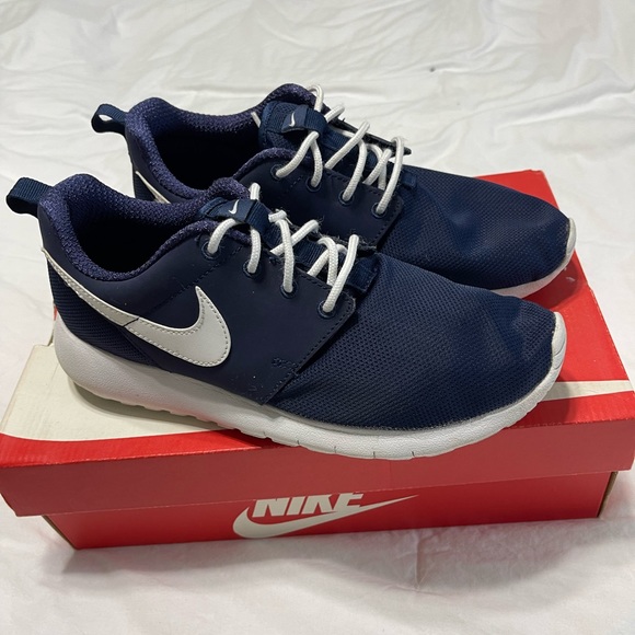 NIKE ROSHE RUNS - Picture 2 of 4